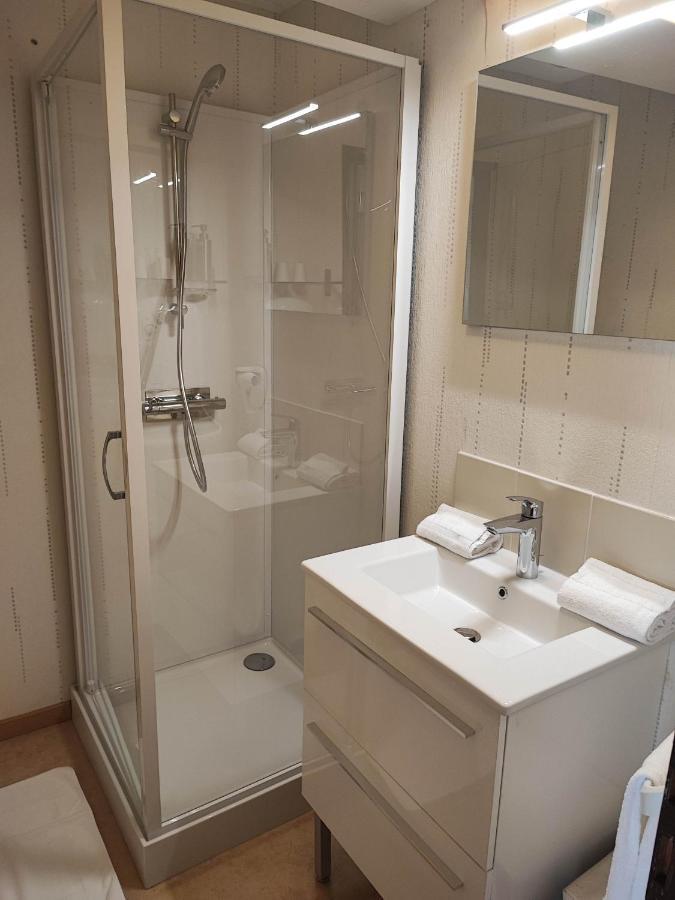 Hotel La Madeleine à Saint-Benoît-sur-Loire Extérieur photo