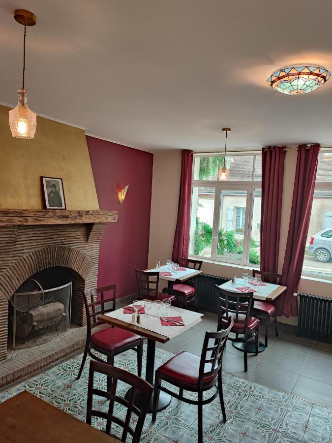 Hotel La Madeleine à Saint-Benoît-sur-Loire Extérieur photo