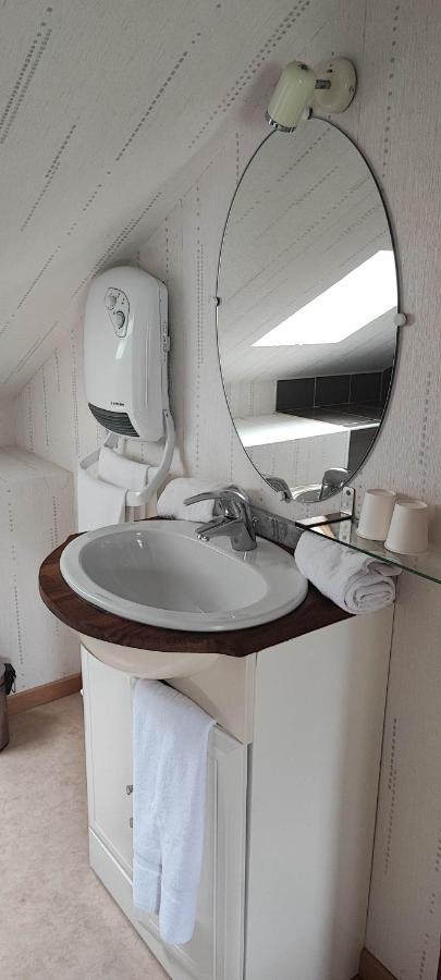 Hotel La Madeleine à Saint-Benoît-sur-Loire Extérieur photo
