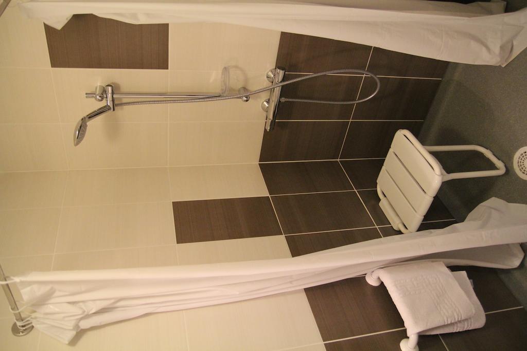 Hotel La Madeleine à Saint-Benoît-sur-Loire Chambre photo