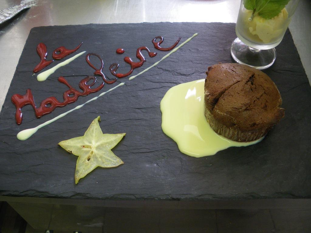 Hotel La Madeleine à Saint-Benoît-sur-Loire Extérieur photo