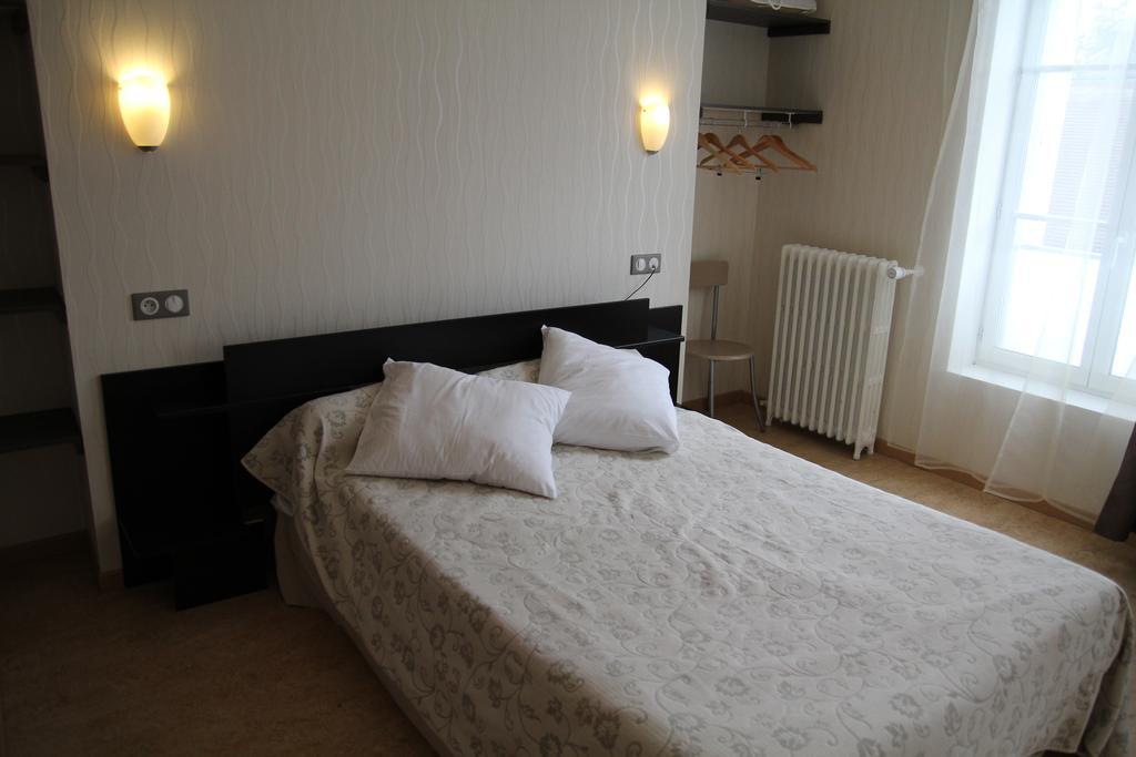 Hotel La Madeleine à Saint-Benoît-sur-Loire Chambre photo