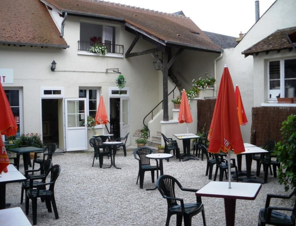 Hotel La Madeleine à Saint-Benoît-sur-Loire Extérieur photo