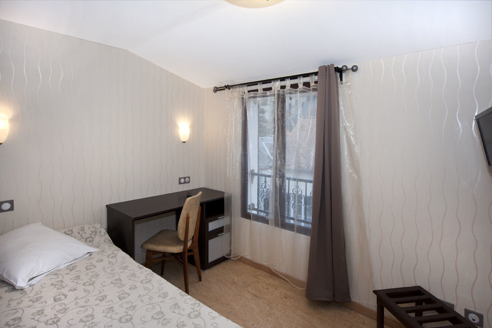 Hotel La Madeleine à Saint-Benoît-sur-Loire Extérieur photo